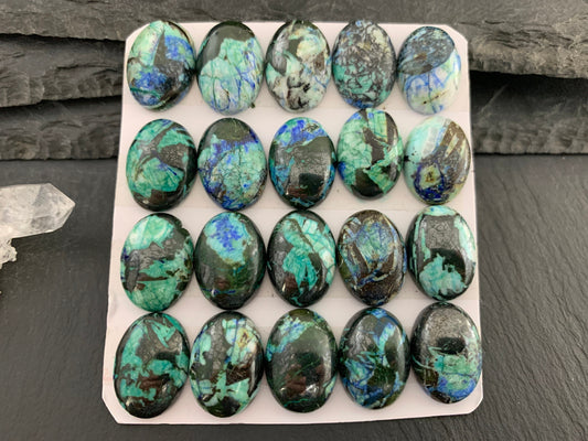 Azurite oval 13x18mm cabochon - Calibrated cabochons