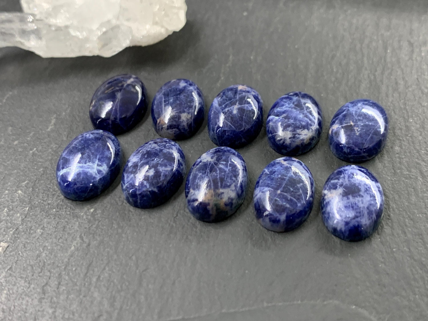 Sodalite oval 10x14mm cabochon