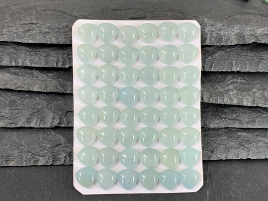 Aquamarine curved triangle 8mm cabochon - Calibrated cabochons