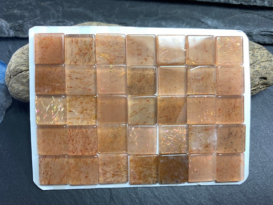 Flat Gold Sunstone square 10mm cabochon - calibrated cabochons