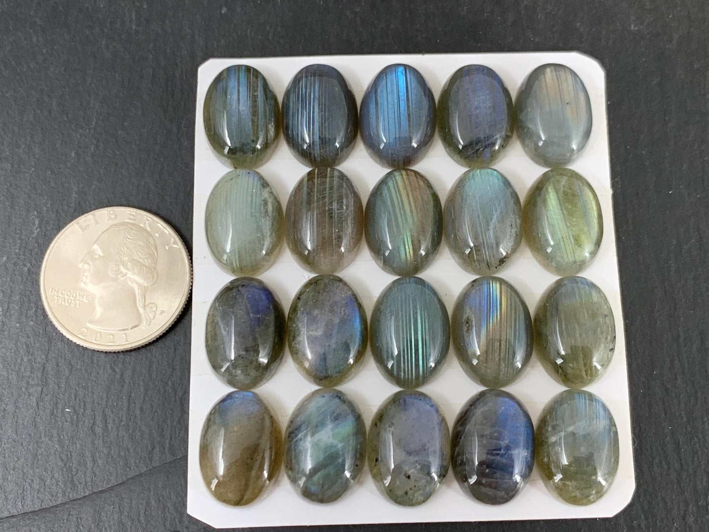 Labradorite oval 13x18mm cabochon - Calibrated cabochons