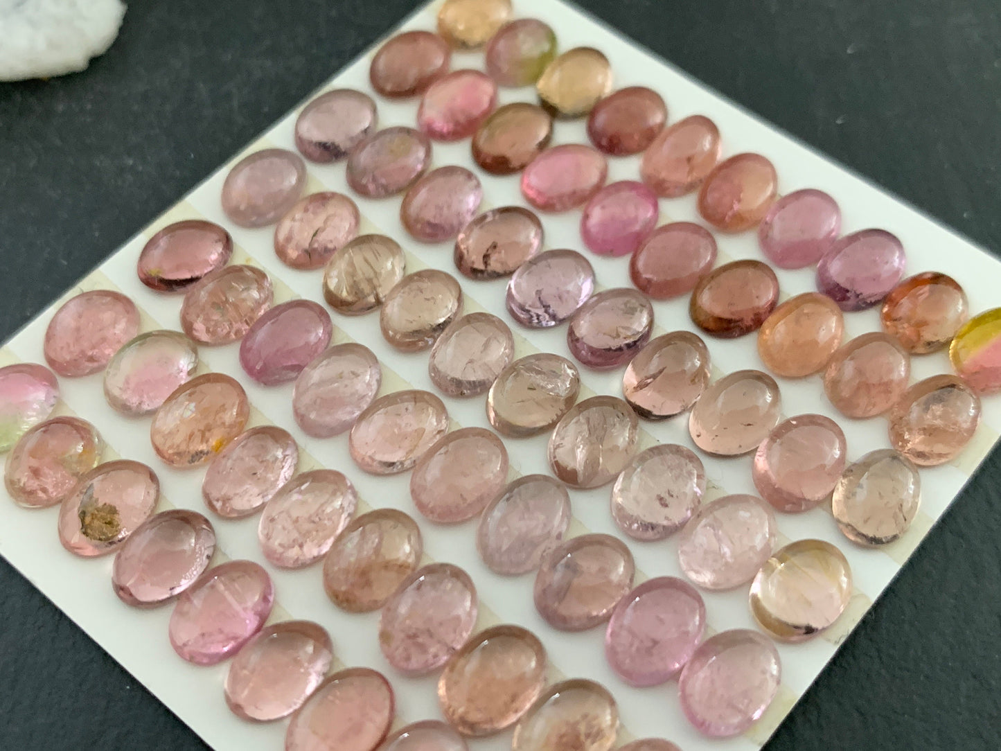 Tourmaline oval 5x7mm cabochon - Calibrated cabochons