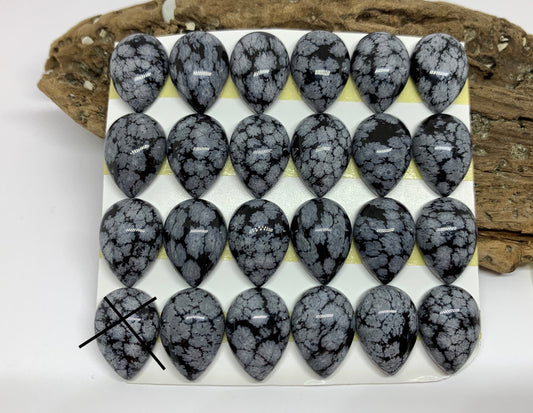 Snowflake Obsidian pear 13x18mm cabochon - Calibrate cabochons