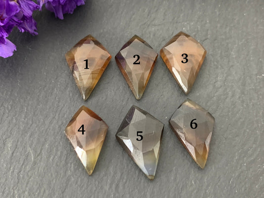 Montana Agate kite 16-17mm long cabochon