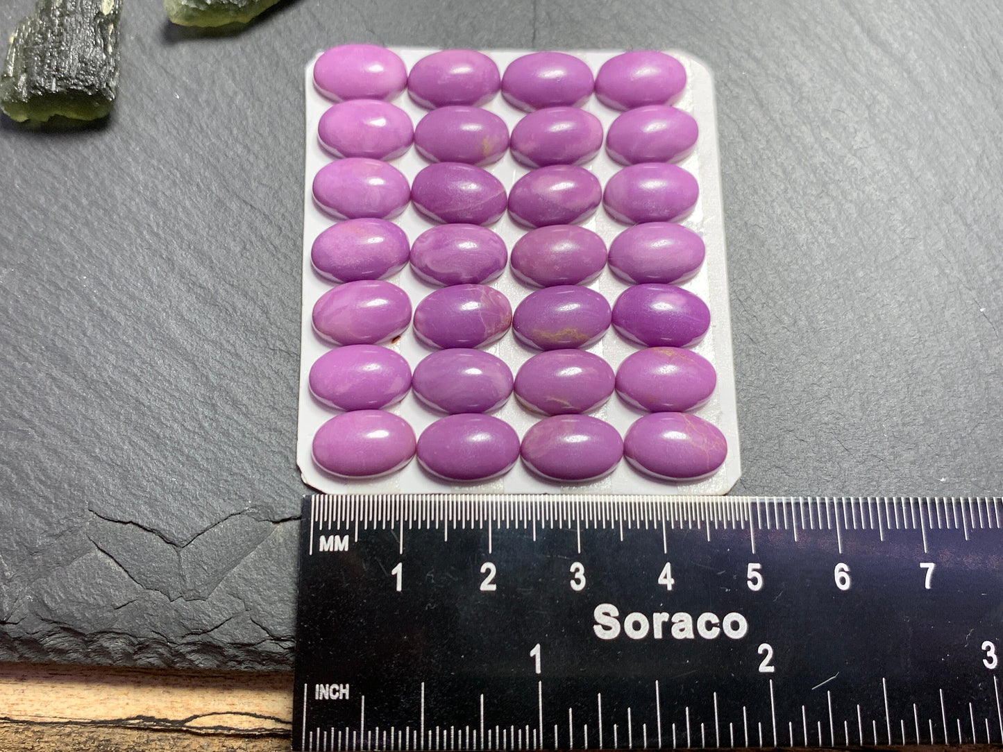 Phosphosiderite oval 8x12mm Cabochon - Calibrated Cabochons