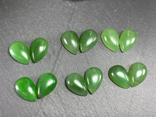 Nephrite pair 8x12mm cabochon - Calibrated cabochon