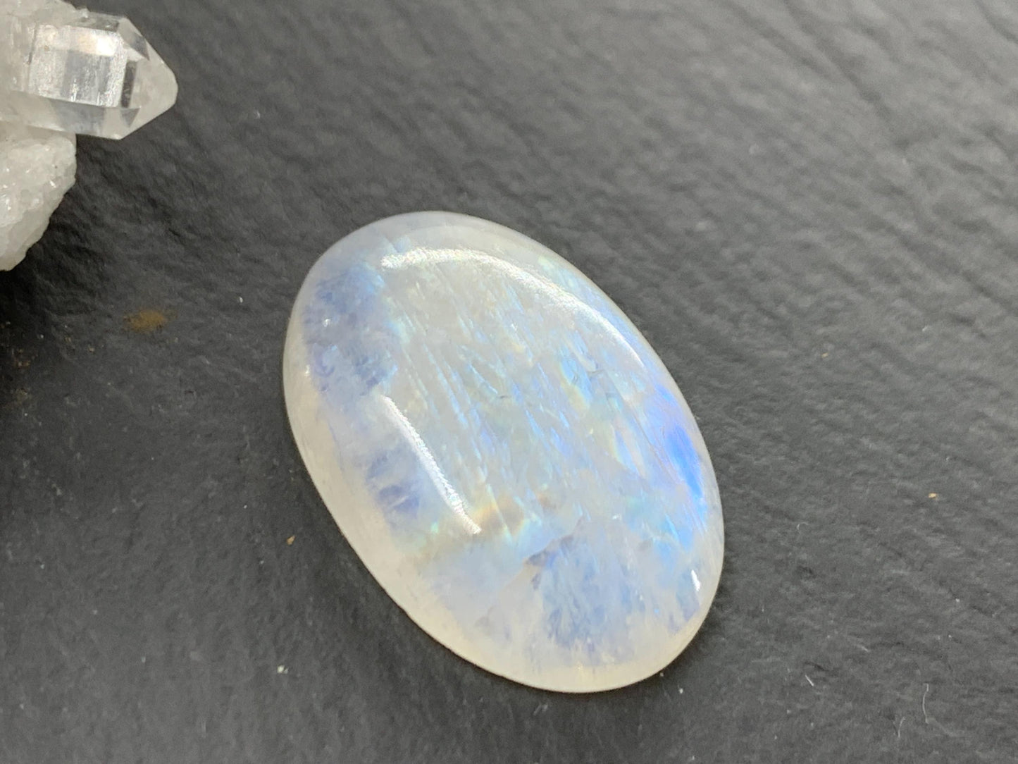 Rainbow Moonstone oval 22x15x6mm cabochon