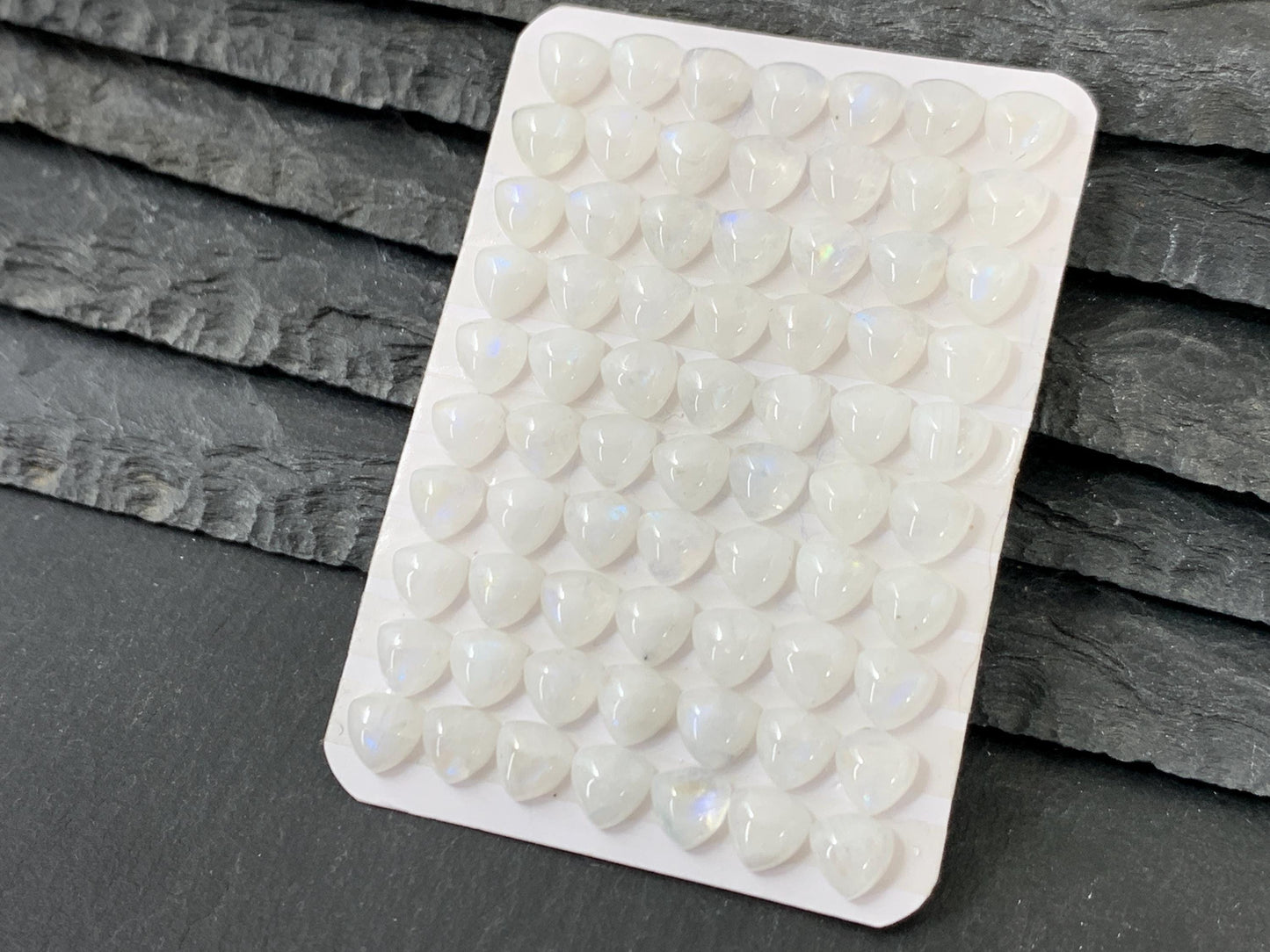 Rainbow Moonstone trillion 6mm cabochon - Calibrated Moonstone