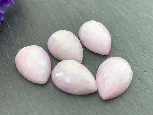 Faceted pink Kunzite Pear 10x14mm cabochon - Calibrated cabochons