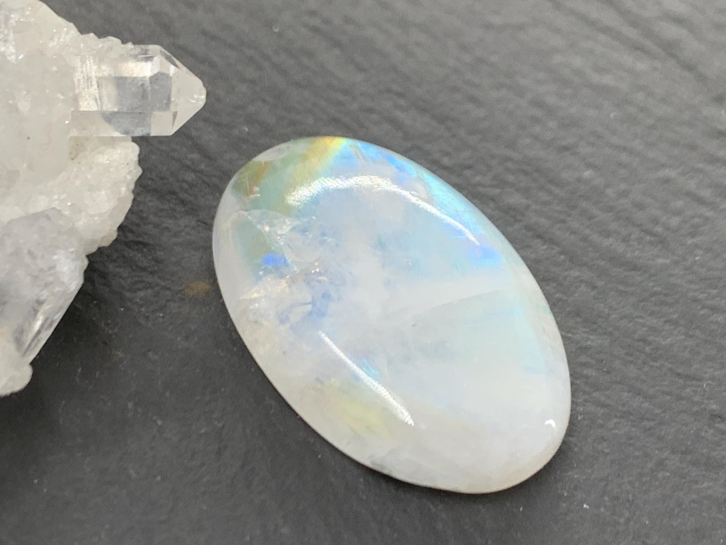Rainbow Moonstone oval 23x16x6mm cabochon