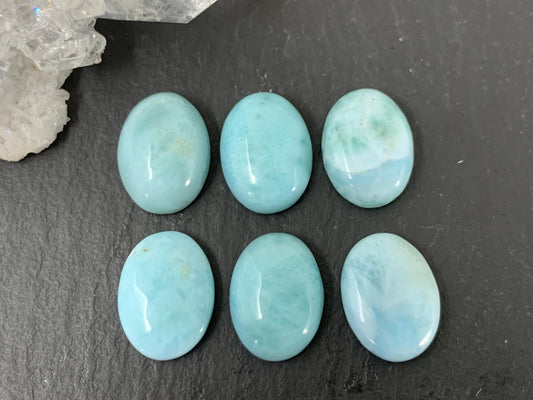 Larimar oval 10x14mm cabochon