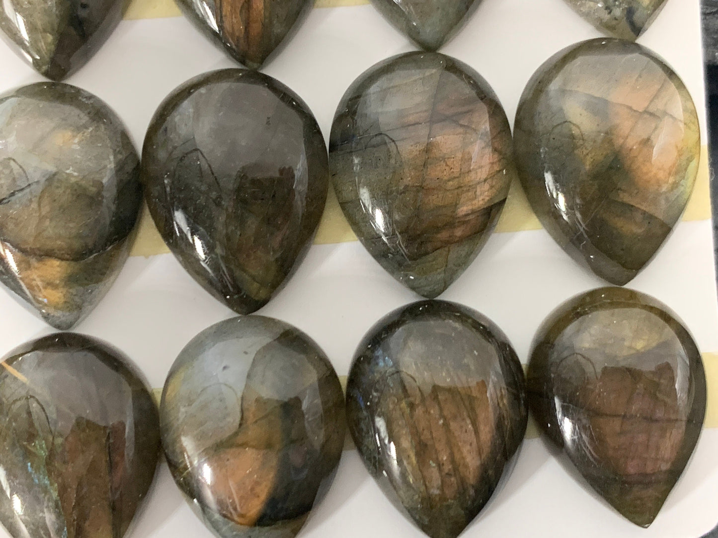 Labradorite pear 15x20mm Cabochon - Calibrated Cabochons