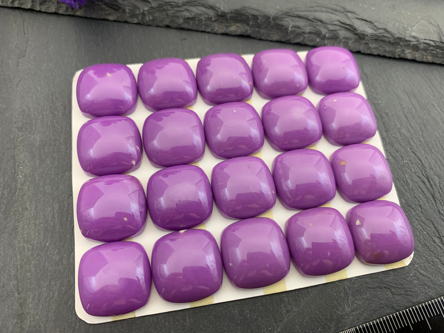 Phosphosiderite square 18mm cabochon - Calibrated cabochons