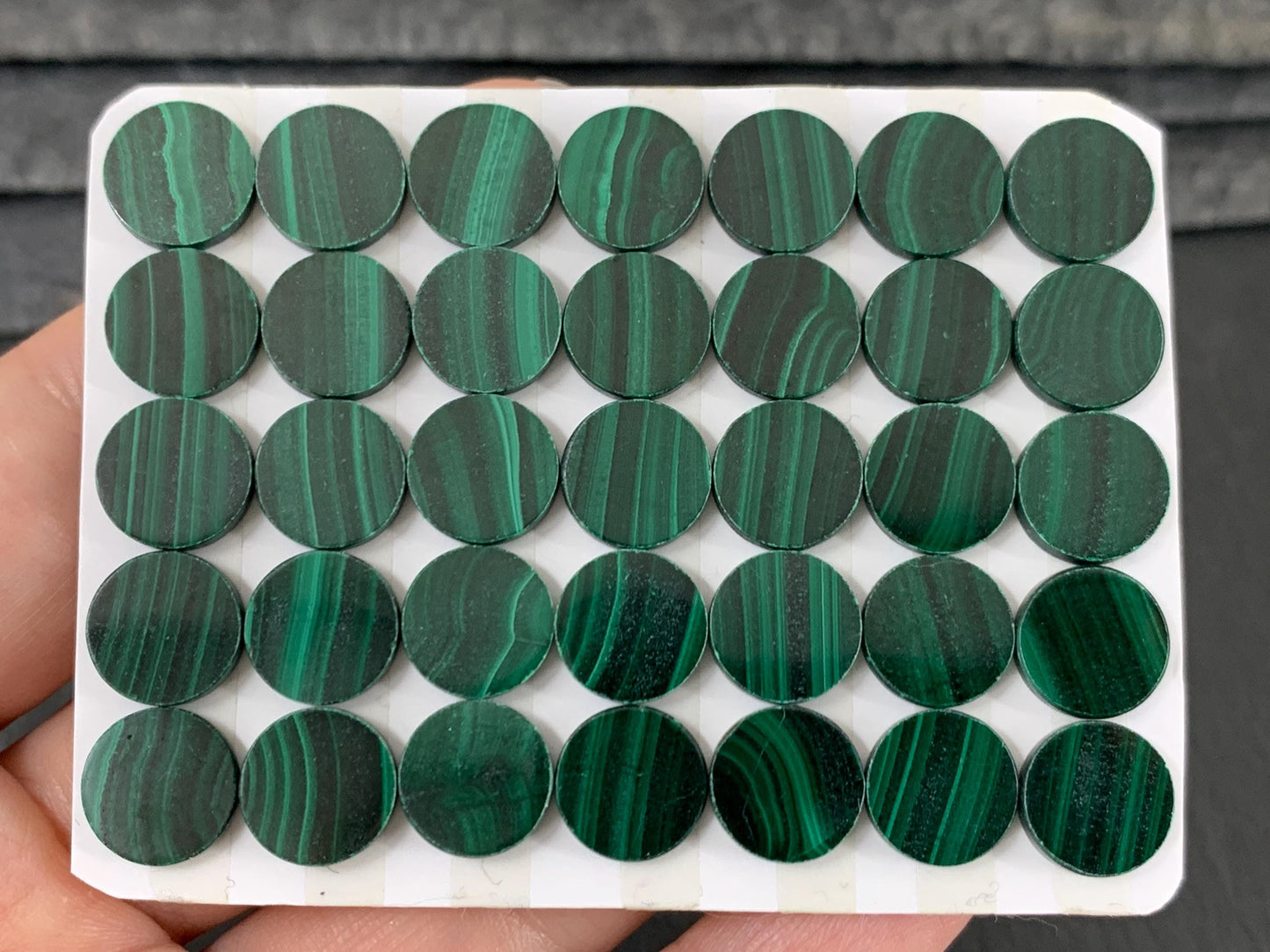 Flat Malachite round 10mm cabochon - Calibrated Cabochons