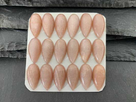 Pink Moonstone pear 10x20mm cabochon - Calibrated cabochons