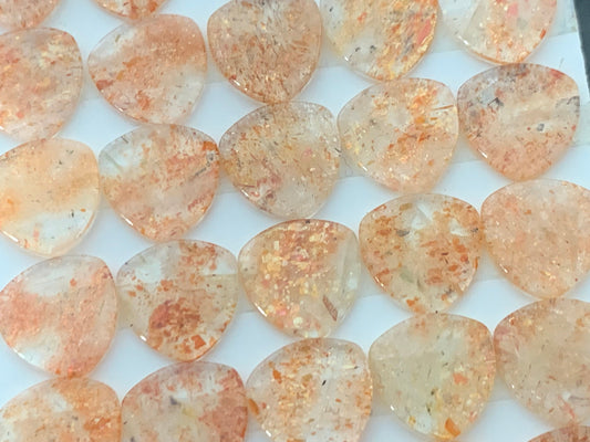 Flat Sunstone curved triangle 12x12mm cabochon - Calibrated cabochons
