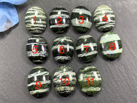 Zebra Jasper oval 15x20mm cabochon - Calibrated cabochons