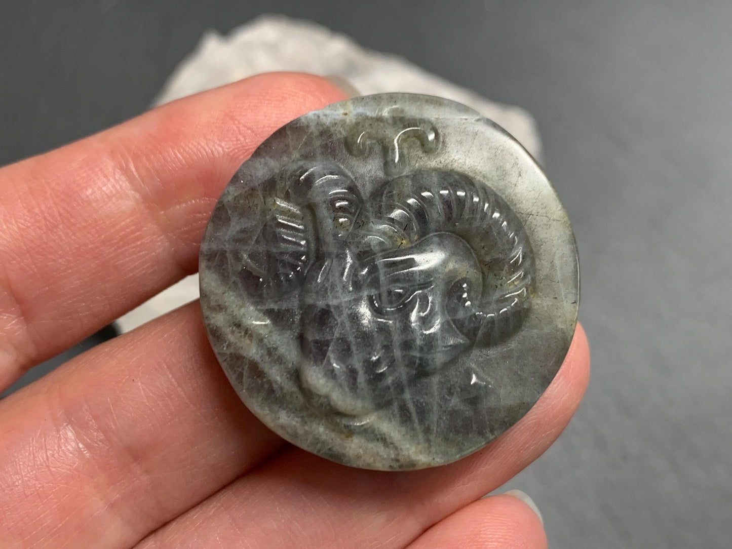 Aries Purple Labradorite Zodiac Signs - Zodiac Constellations Carving