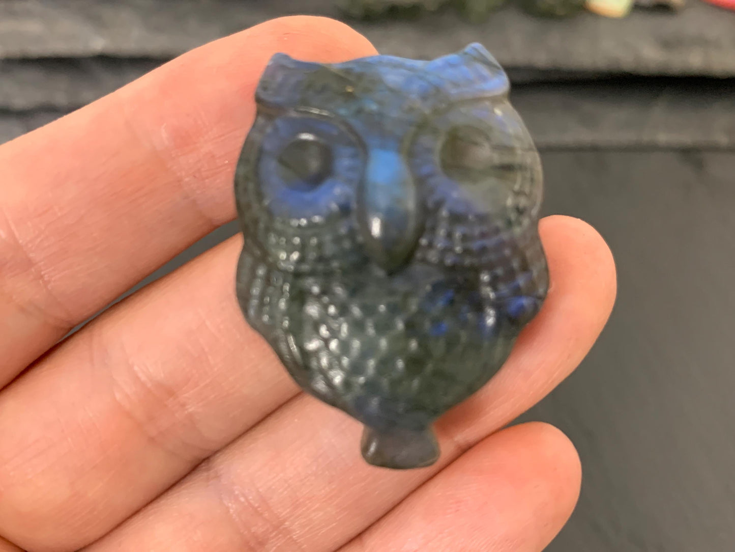 Labradorite owl 28x36mm cabochon carving
