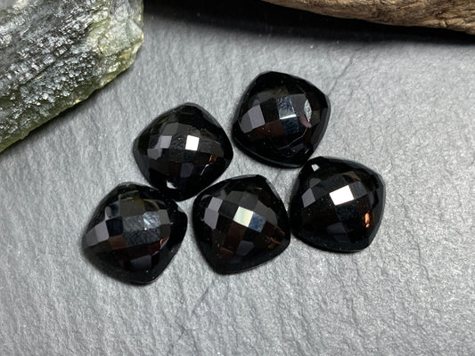 Faceted Black Agate square cushion 10mm cabochon - Calibrated cabochons