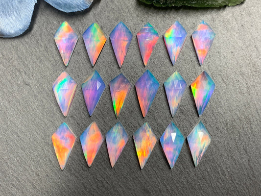 Faceted  Aurora Opal kite 8x16mm cabochon - Doublet cabochons
