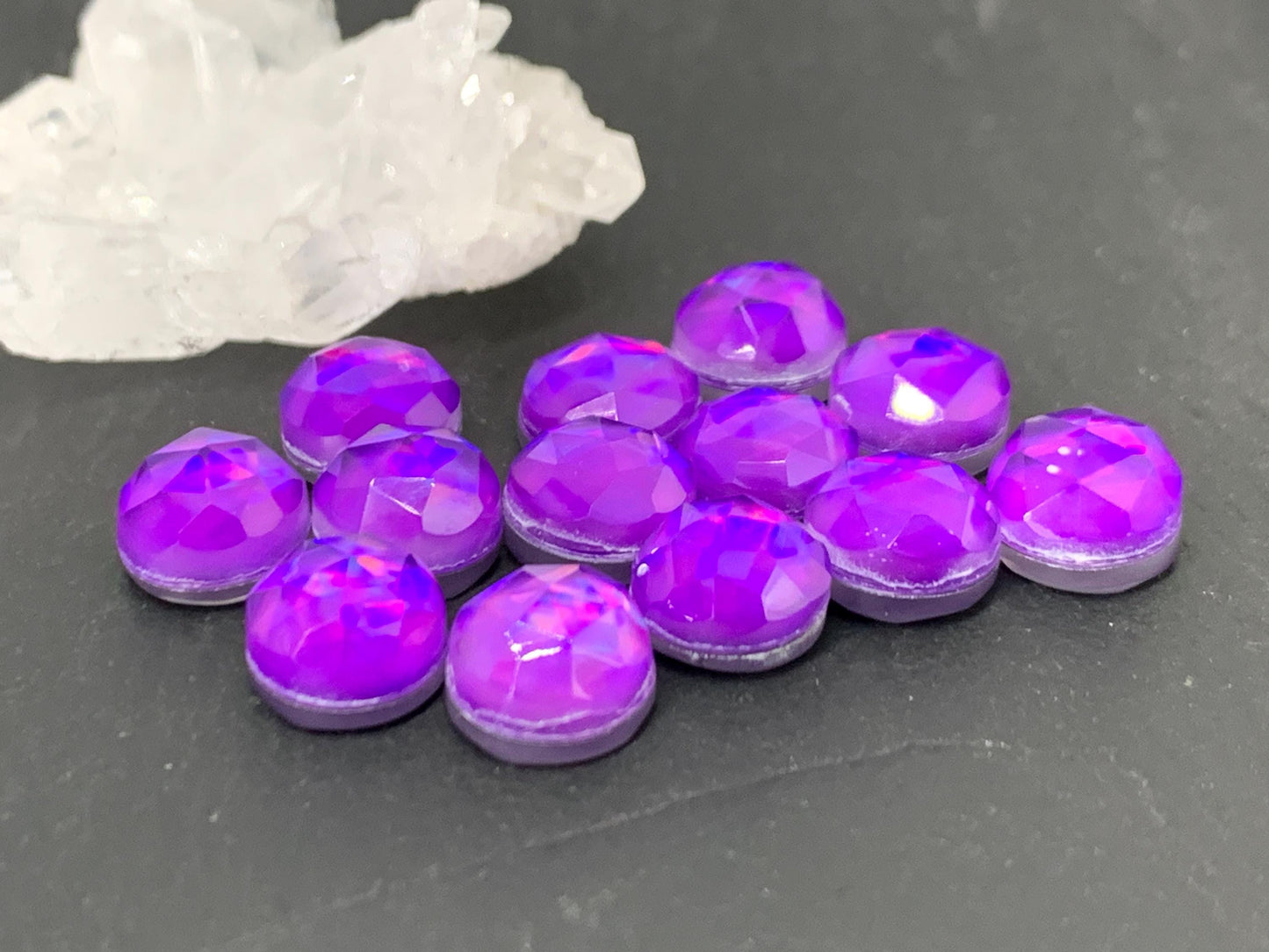 Faceted Purple Mystic Quartz round 8mm cabochons - Doublet cabochons