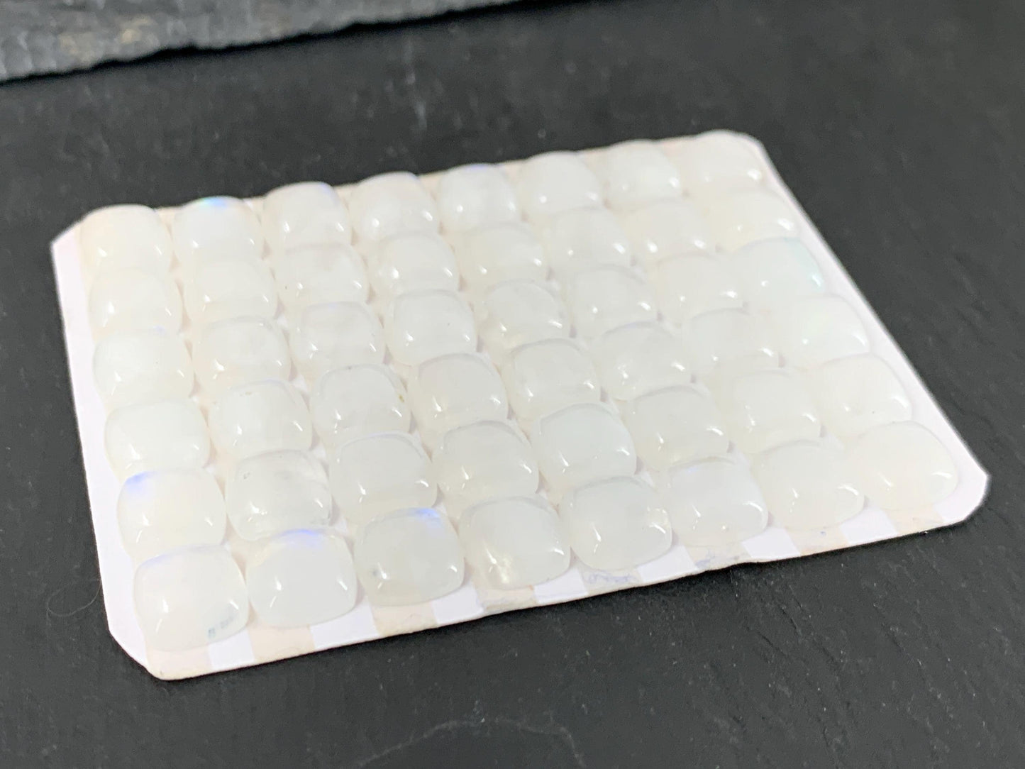 Rainbow Moonstone square cushion 8mm cabochon - Calibrated cabochons