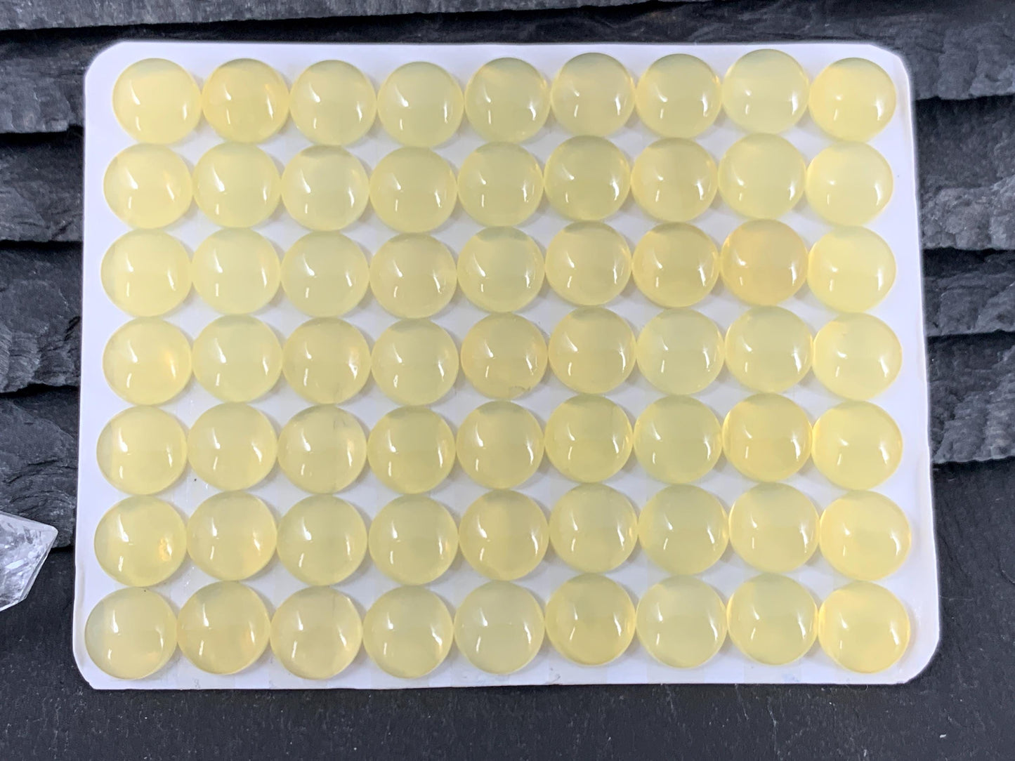 Yellow Opal round 8mm cabochon - Calibrated cabochons