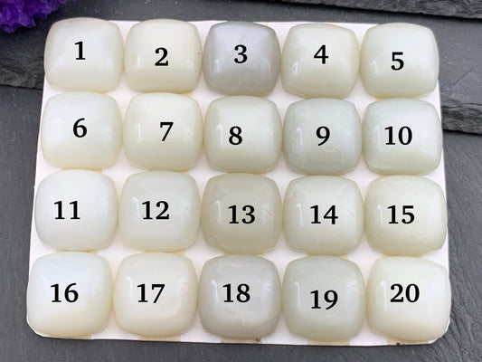White Moonstone square cushion 18mm cabochon - Calibrated cabochons