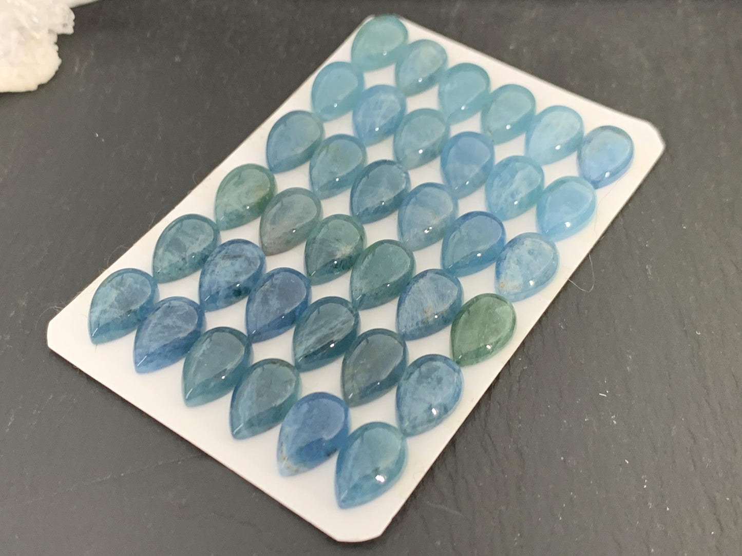 Aquamarine pear 8x12mm cabochon - Calibrated cabochons