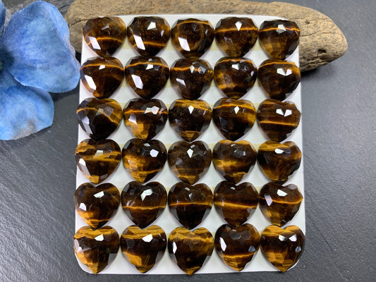 Faceted Tiger Eye heart 15mm cabochon - Calibrated cabochons