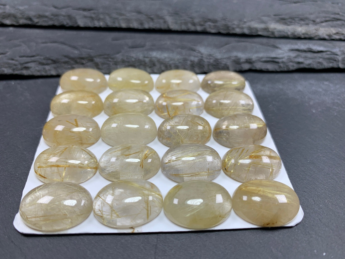 Gold Rutilated Quartz pear 13x18mm cabochon - Calibrated cabochons