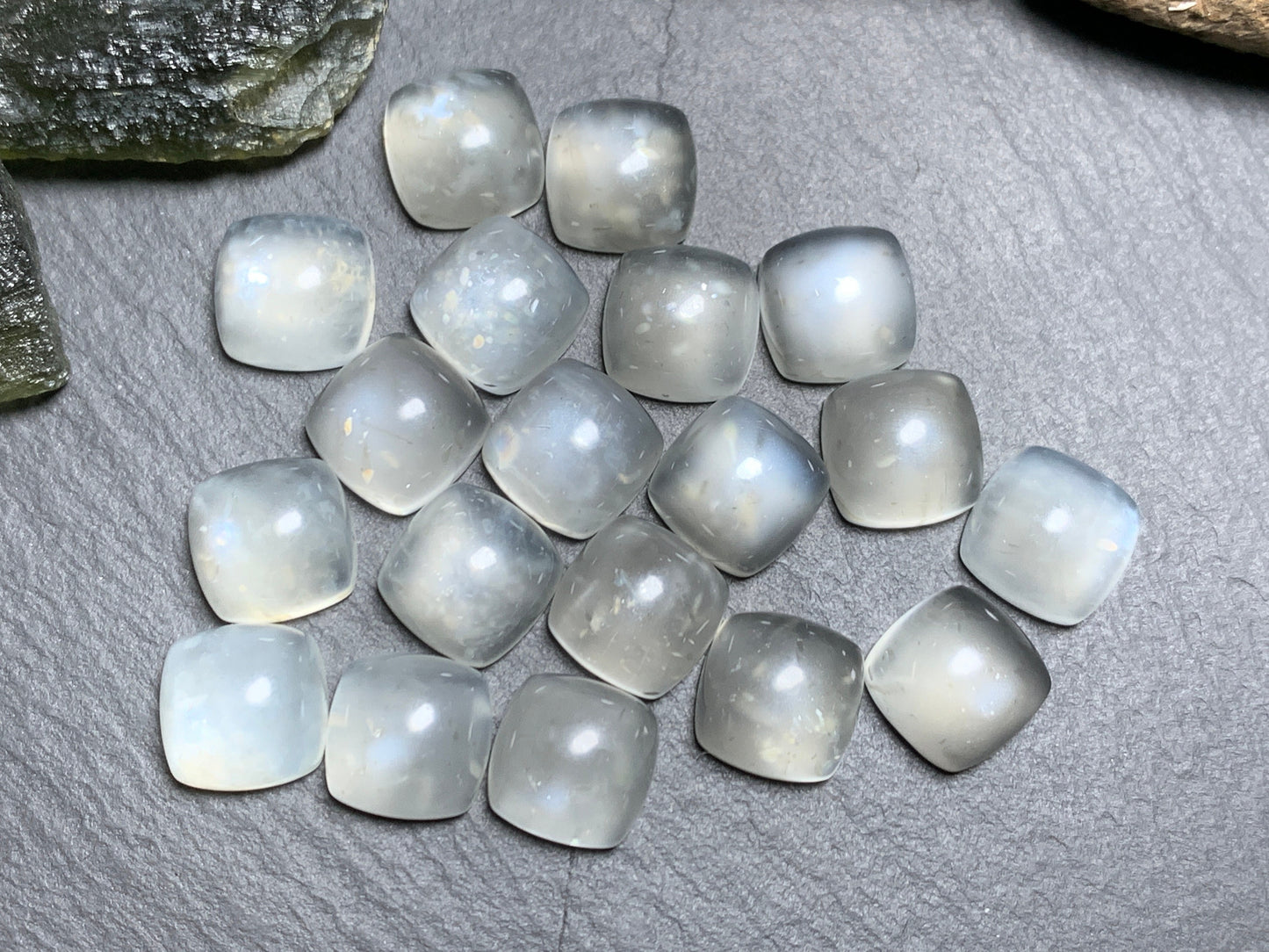 White Moonstone square cushion 10mm cabochon - Calibrated cabochons