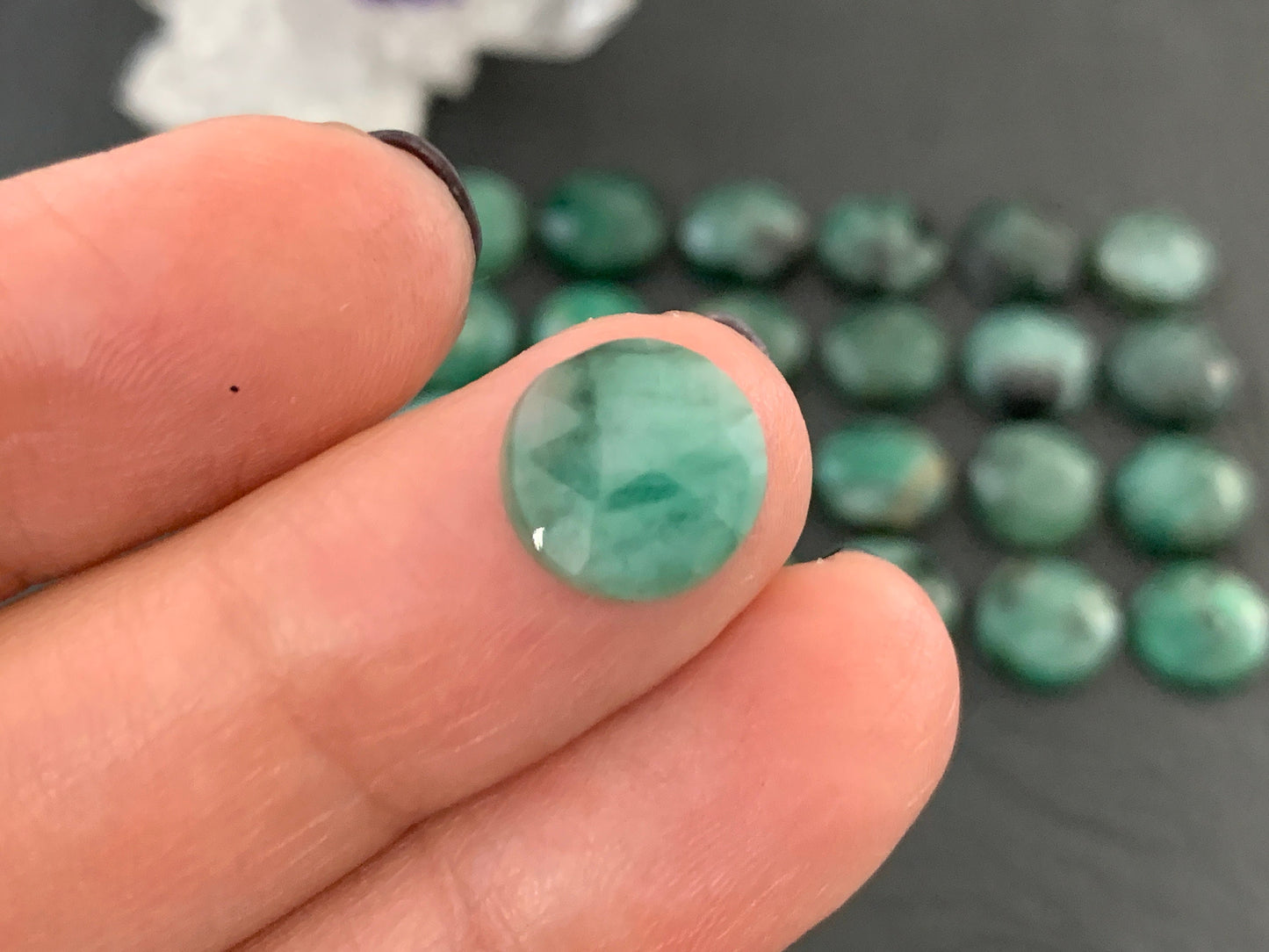Faceted Emerald round 10mm cabochon