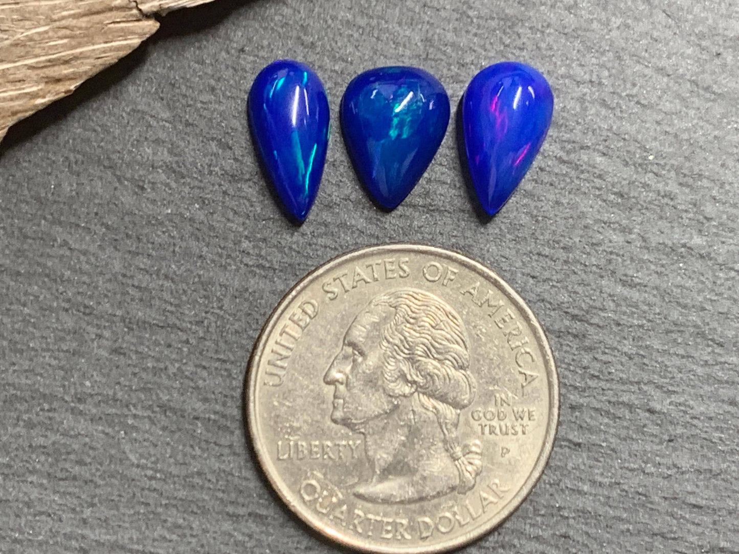 Ethiopian Opal pear 11-13mm long cabochon - Natural Opal smoked to blue color