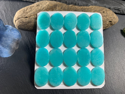 Flat Amazonite oval 12x16mm cabochon - Calibrated Cabochons