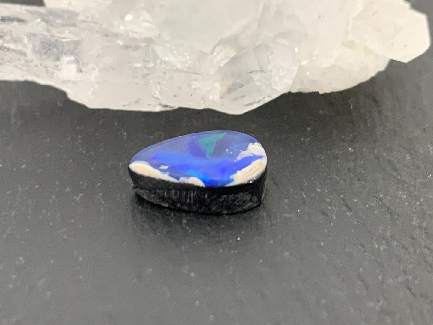 Australian Opal doublet 7x11x3.5mm cabochon