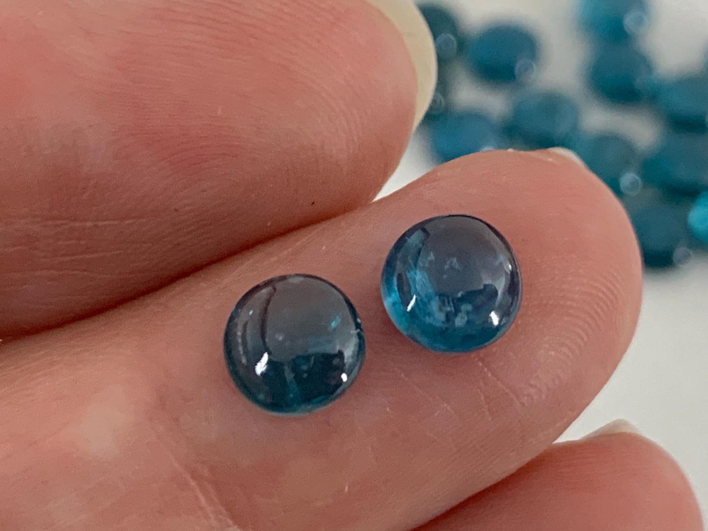 Neon Paraiba Kyanite 6mm Round Cabochon