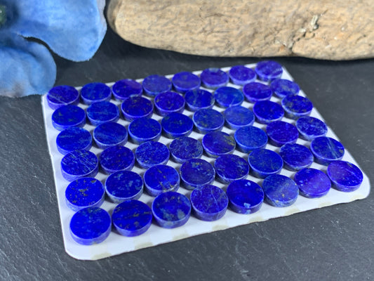 Flat Lapis Lazuli round 8mm cabochon - calibrated cabochons