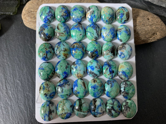 Azurite oval 10x12mm cabochon - Calibrated cabochons