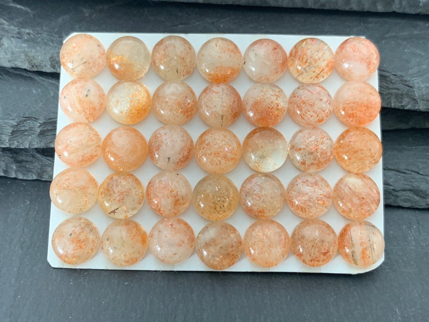 Sunstone round 10mm cabochon - Calibrated cabochons