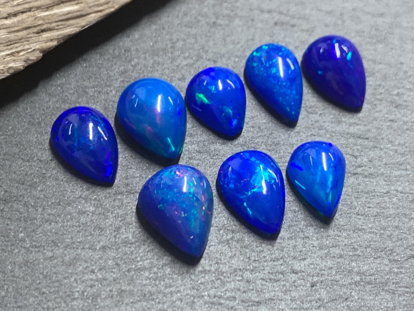 Ethiopian Opal pear 10-12mm long cabochon - Natural Opal smoked to blue color
