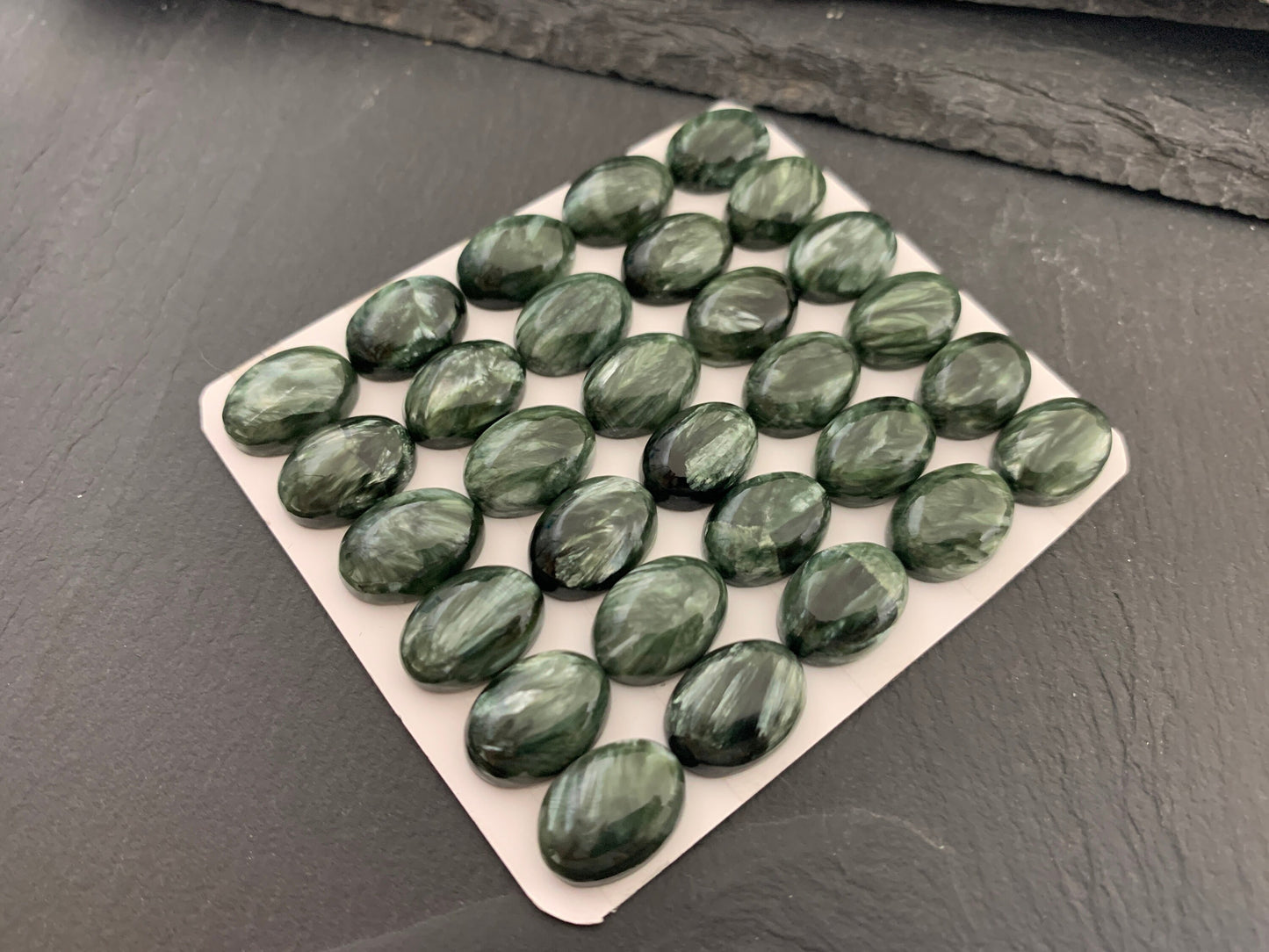 Seraphinite oval 10x14mm cabochon - Calibrated cabochons