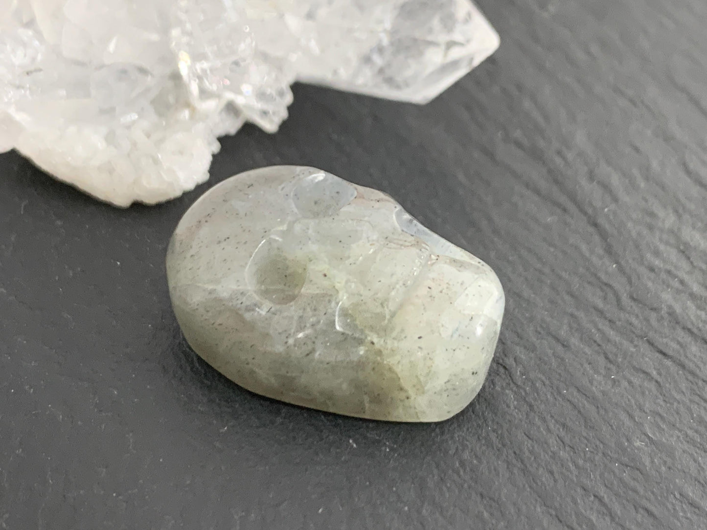 Labradorite Skull Cabochon: Mystic Blue Stone Carving, 15x21mm