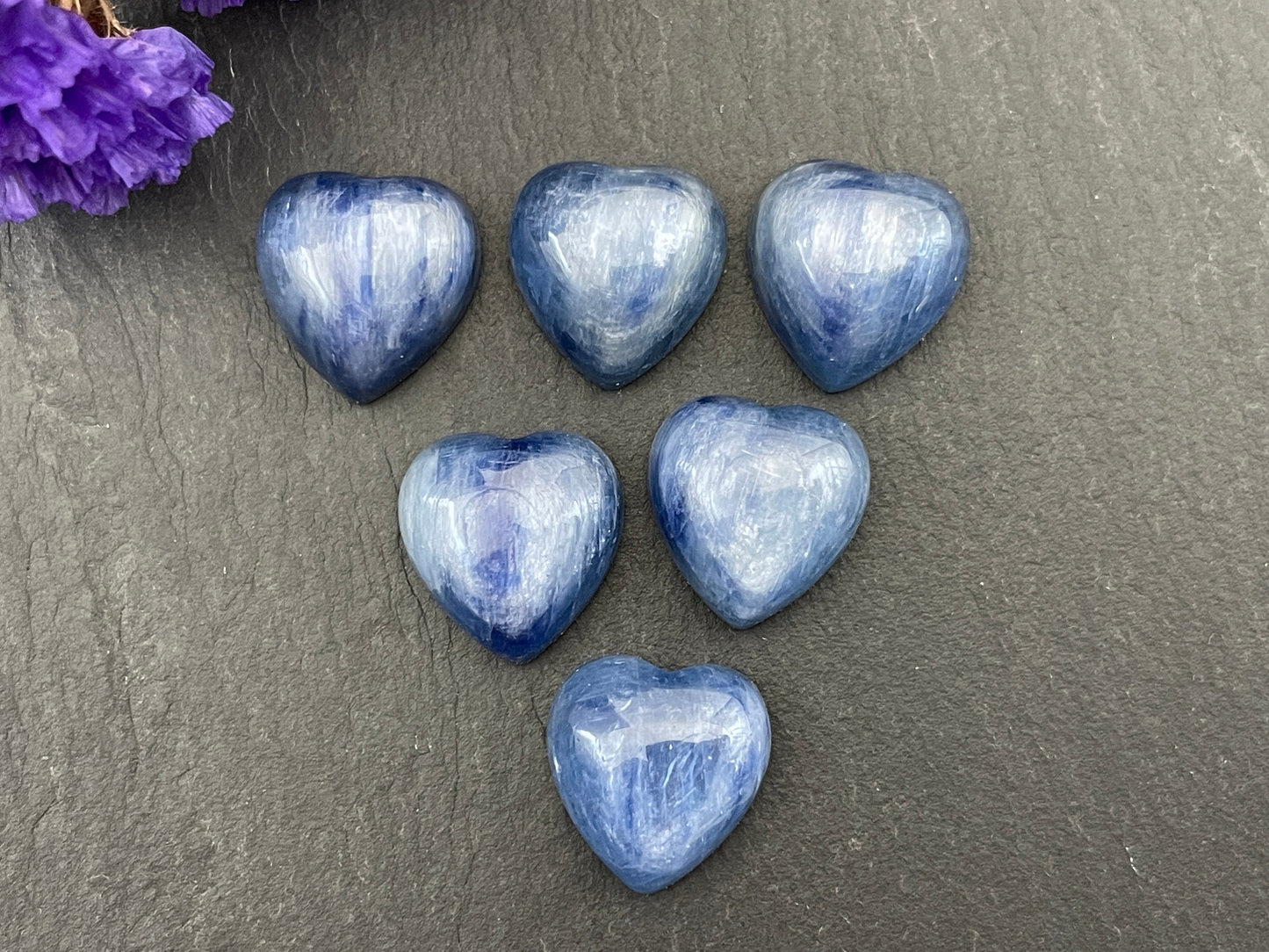 Kyanite heart 12x12mm Cabochon