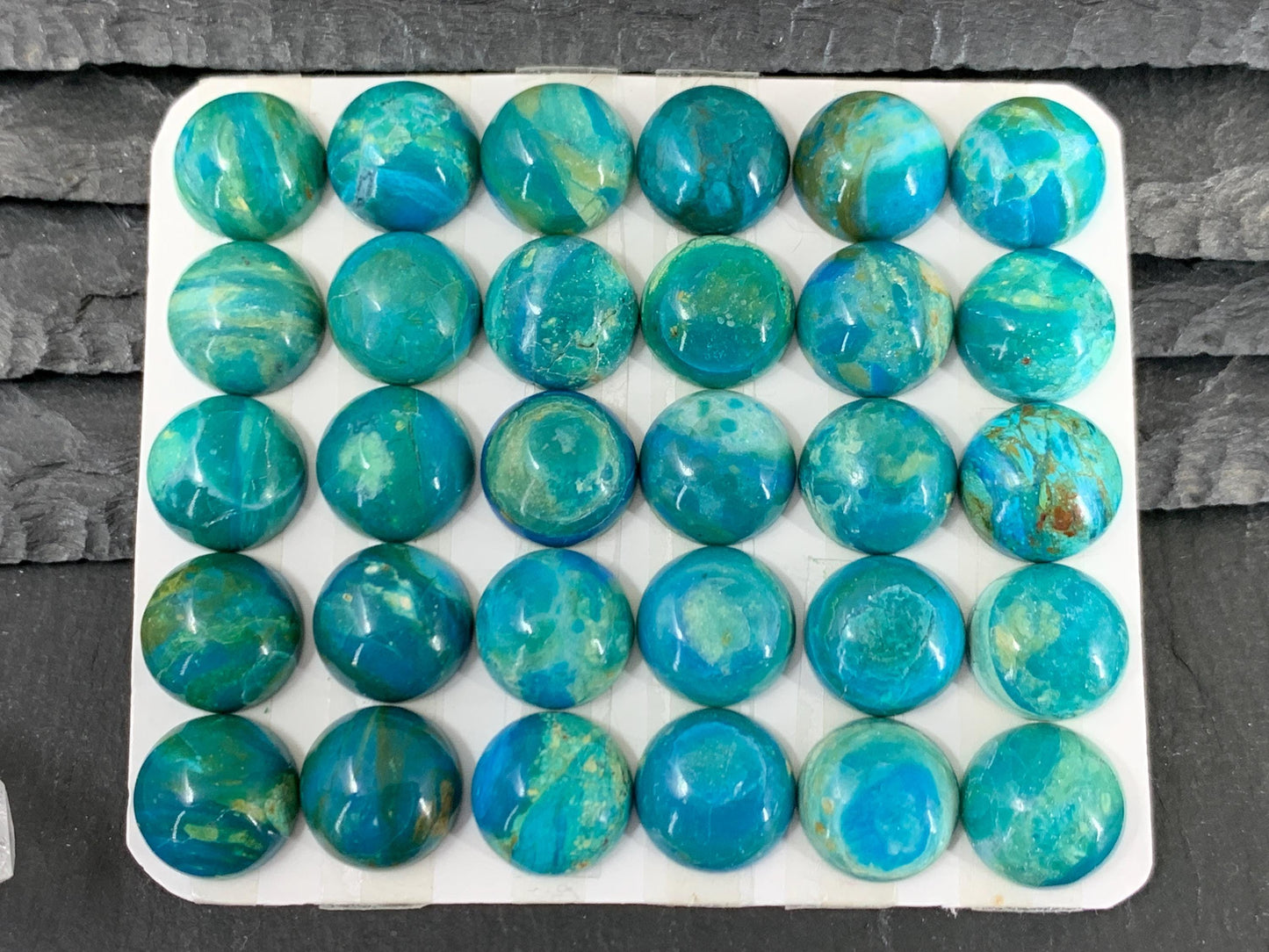 Opaline round 12mm cabochon - Calibrated cabochons