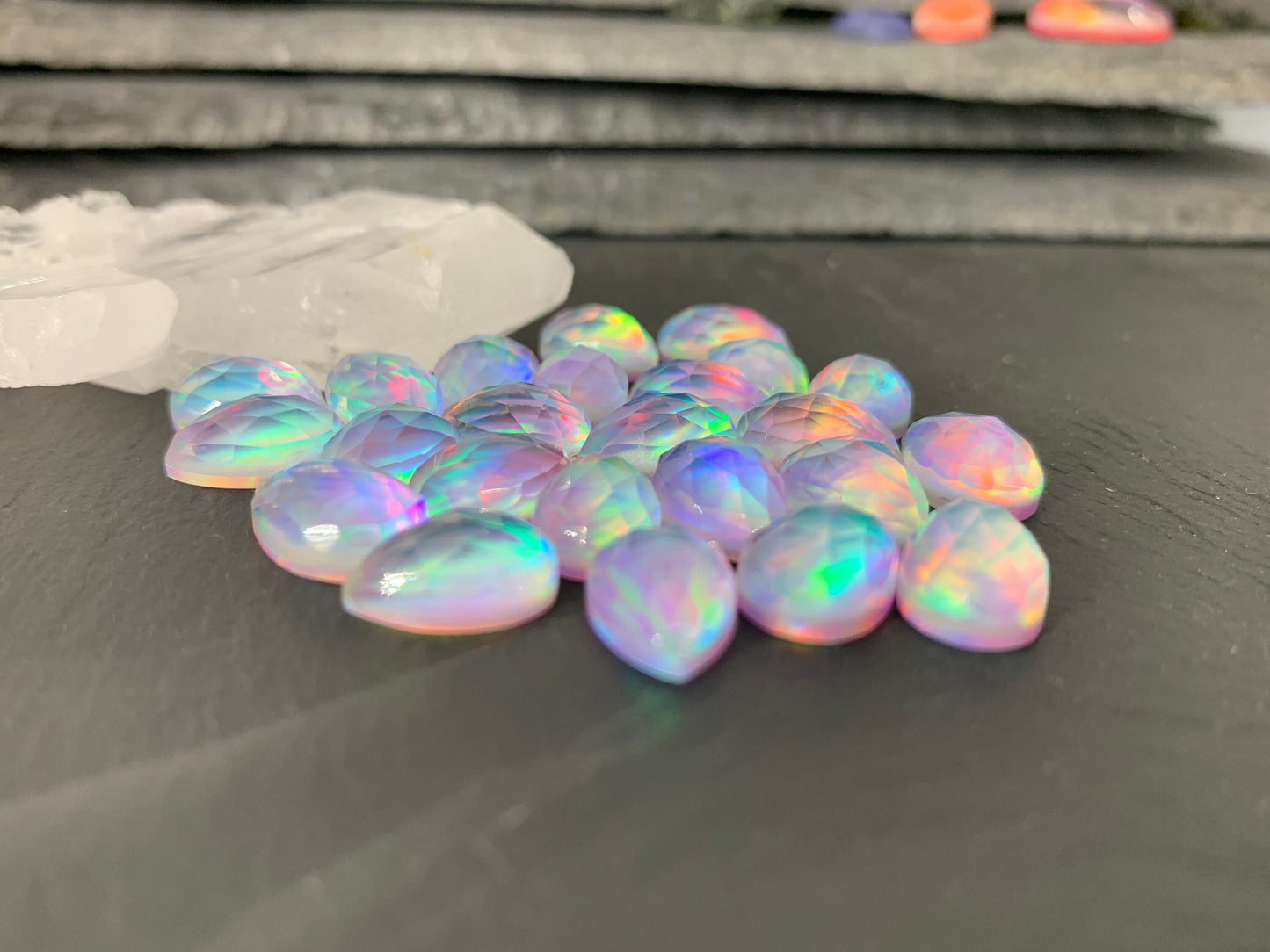 Faceted Aurora Opal pear 8x12mm cabochon - Doublet cabochons
