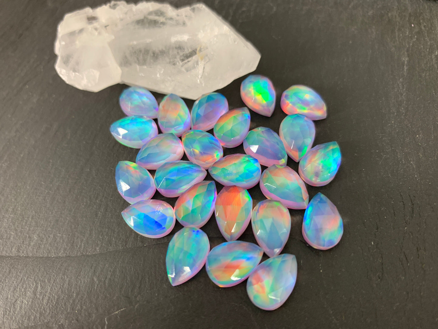 Faceted Aurora Opal pear 8x12mm cabochon - Doublet cabochons