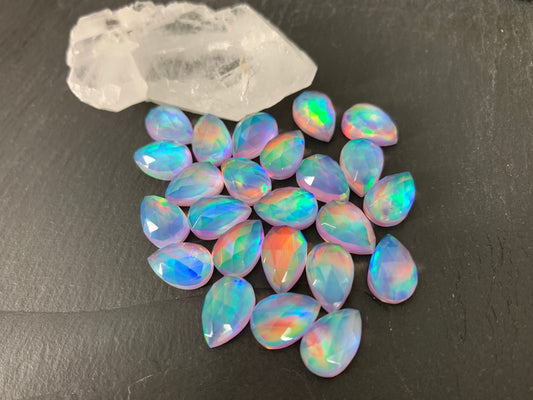 Faceted Aurora Opal pear 8x12mm cabochon - Doublet cabochons