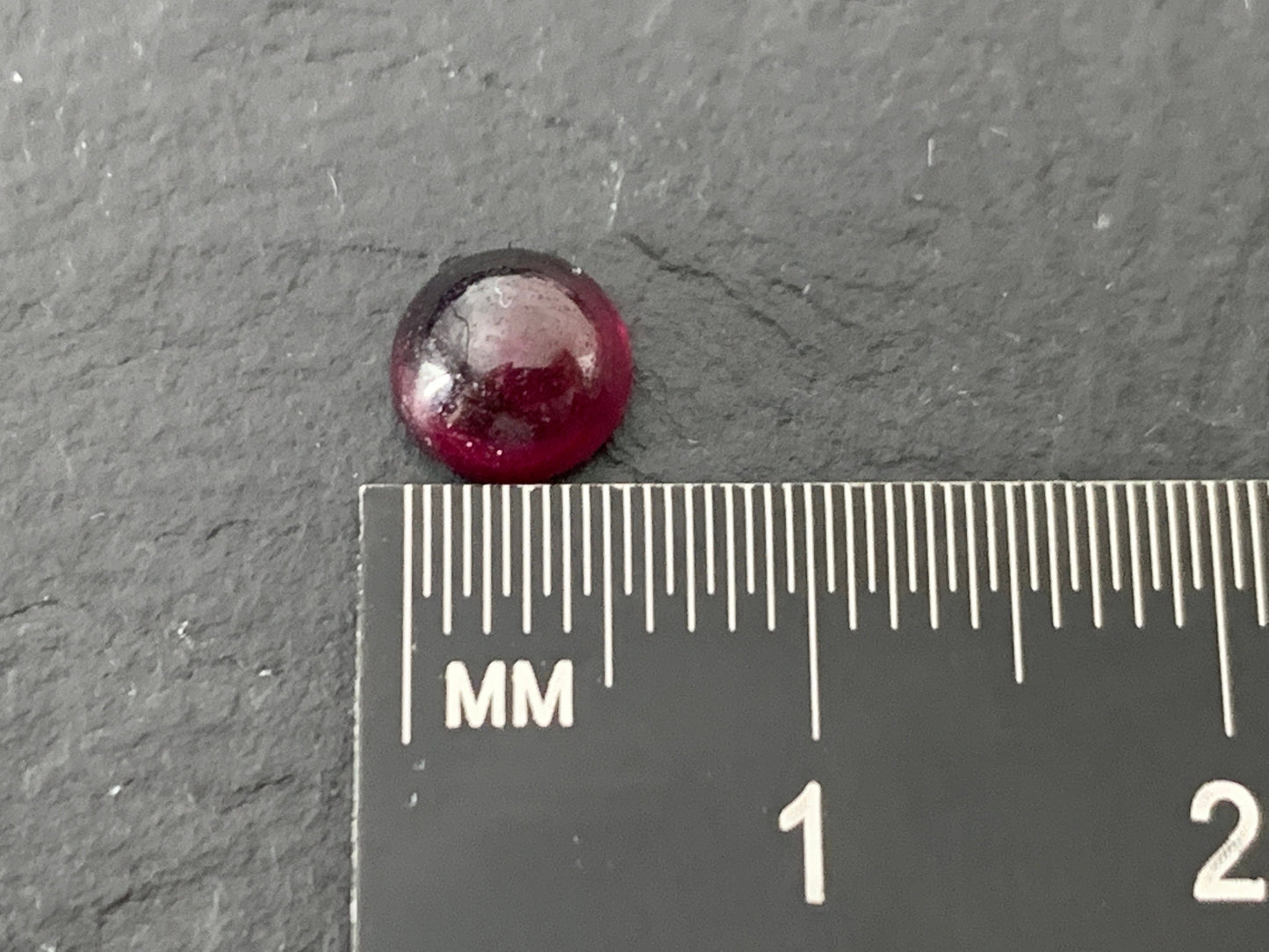 Natural Garnet round 6mm cabochon